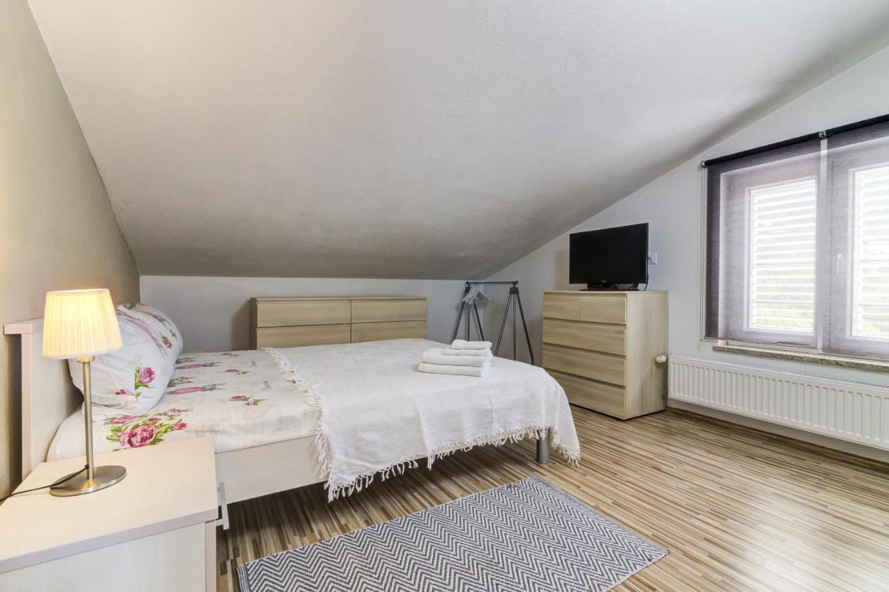 Apartment Cosic Green Klenovica Exterior foto